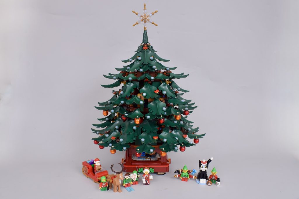 LEG 41843 Family Christmas Tree review 6 1024x683