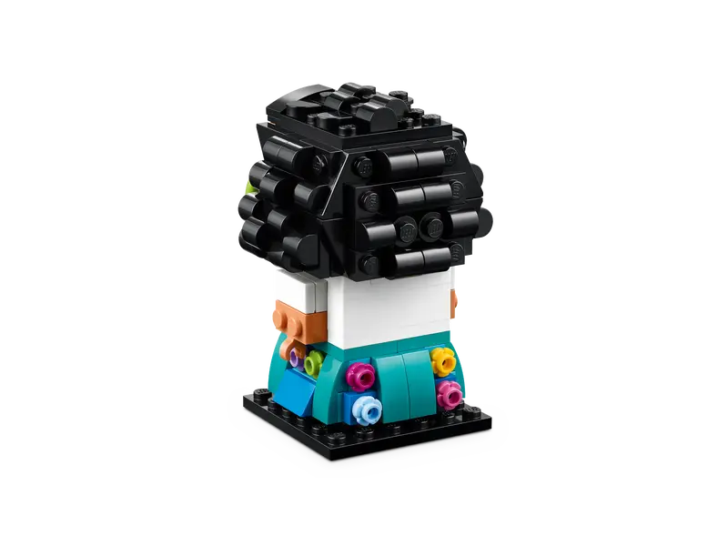 LEGO Disney 40753 Mirabel Madrigal 3