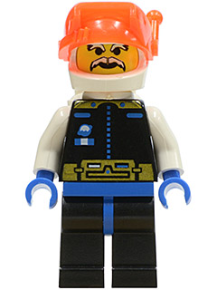 LEGO Ice Planet 2002 Commander Cold minifigure