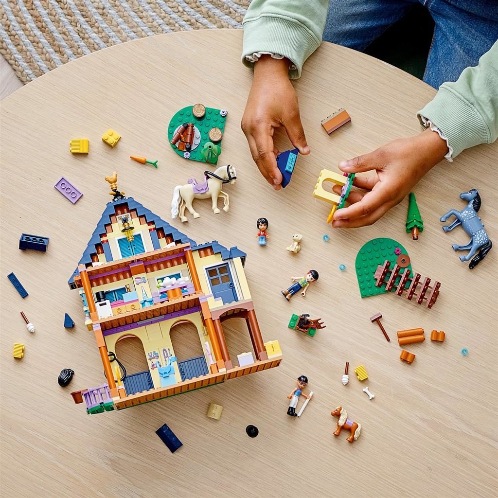 LEGO FRIENDS 41683 FOREST HORSEBACK RIDING CENTER 3 1024x1024