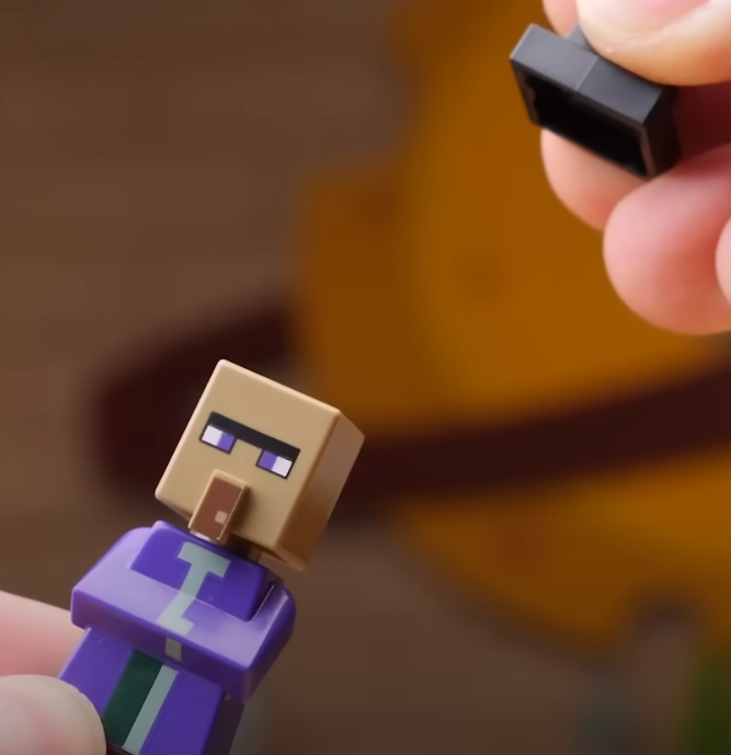 LEGO Minecraft 21248 The Pumpkin Farm cheesey studios review hat