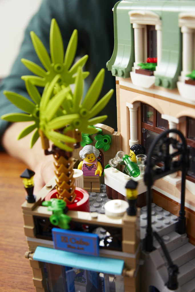 LEGO for Adults 10297 Boutique Hotel 21