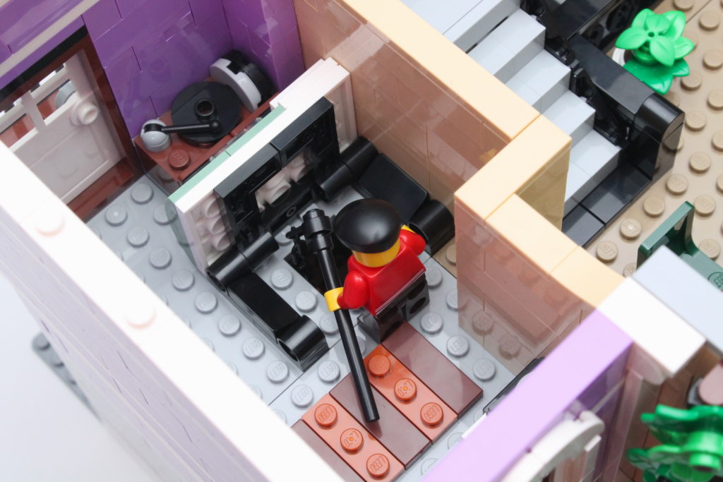 10278 Police Station 27