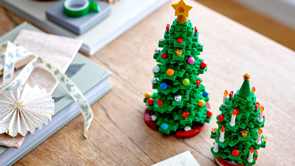 LEGO seasonal 40573 Christmas Tree header image 1024x576