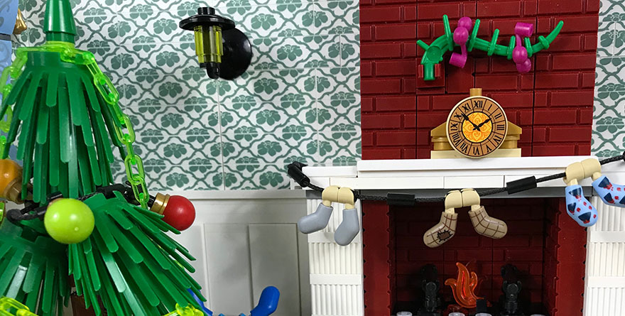 Brick Pic of the Day: Twas the night before Christmas...