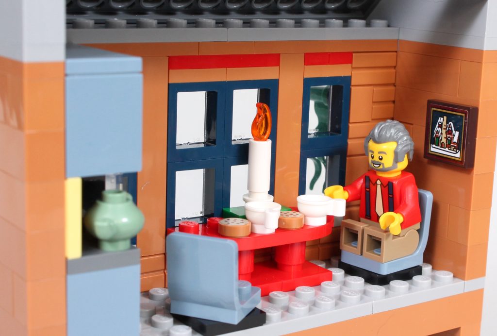 LEGO Winter Village 10308 Holiday Main Street review 9 1024x692