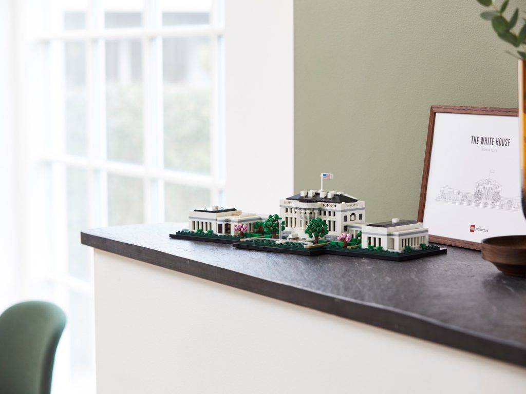 LEGO Architecture 21054 The White House 4