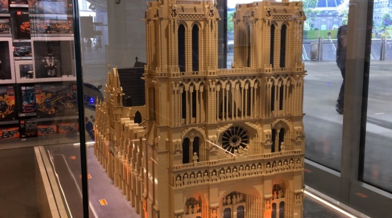 LEGO fans call for Notre-Dame set to honour damaged cathedral