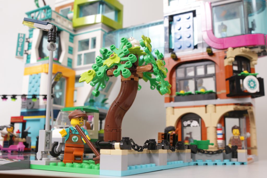 LEGO City 60380 Downtown review 44 1024x683