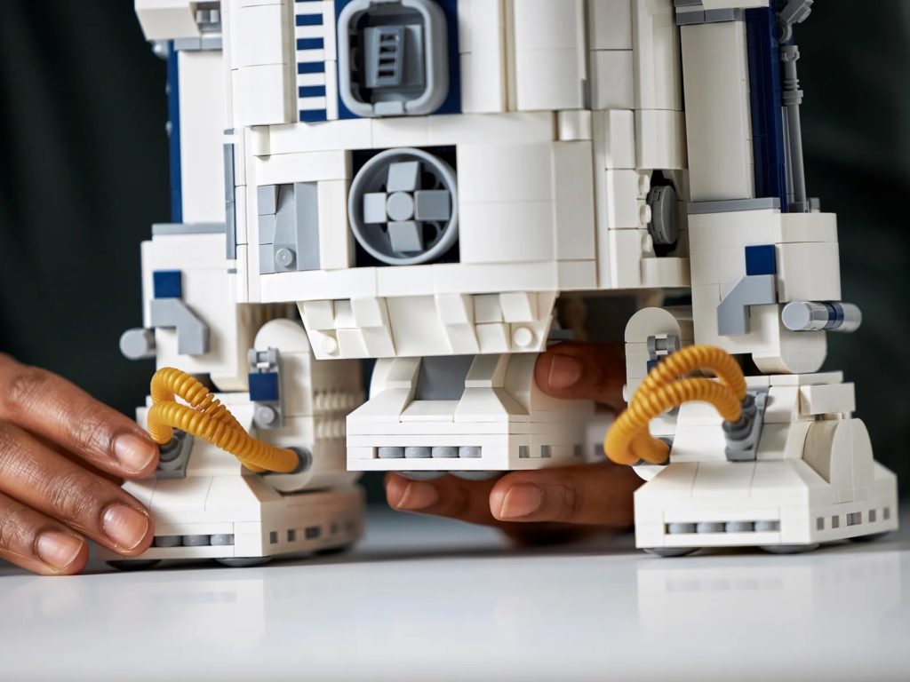 LEGO Star Wars 75308 R2 D2 25