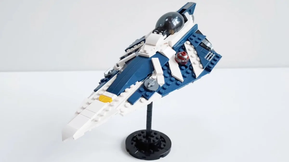 How to build a minifigure-scale LEGO Plo Koon’s Jedi Starfighter with two sets