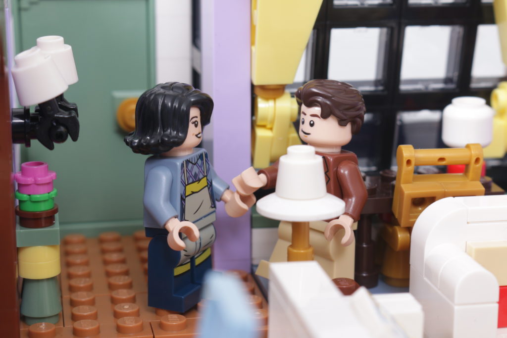LEGO Creator Expert 10292 Friends Apartments review 57