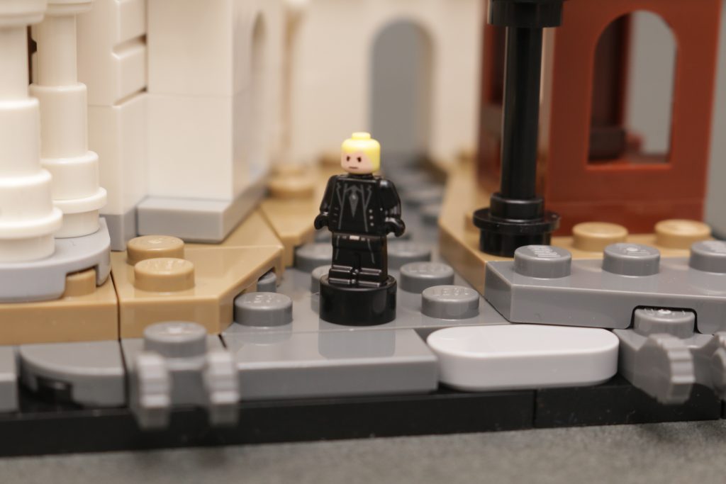 LEGO Harry Potter 76444 Diagon Alley Wizarding Shops review 74 1024x683