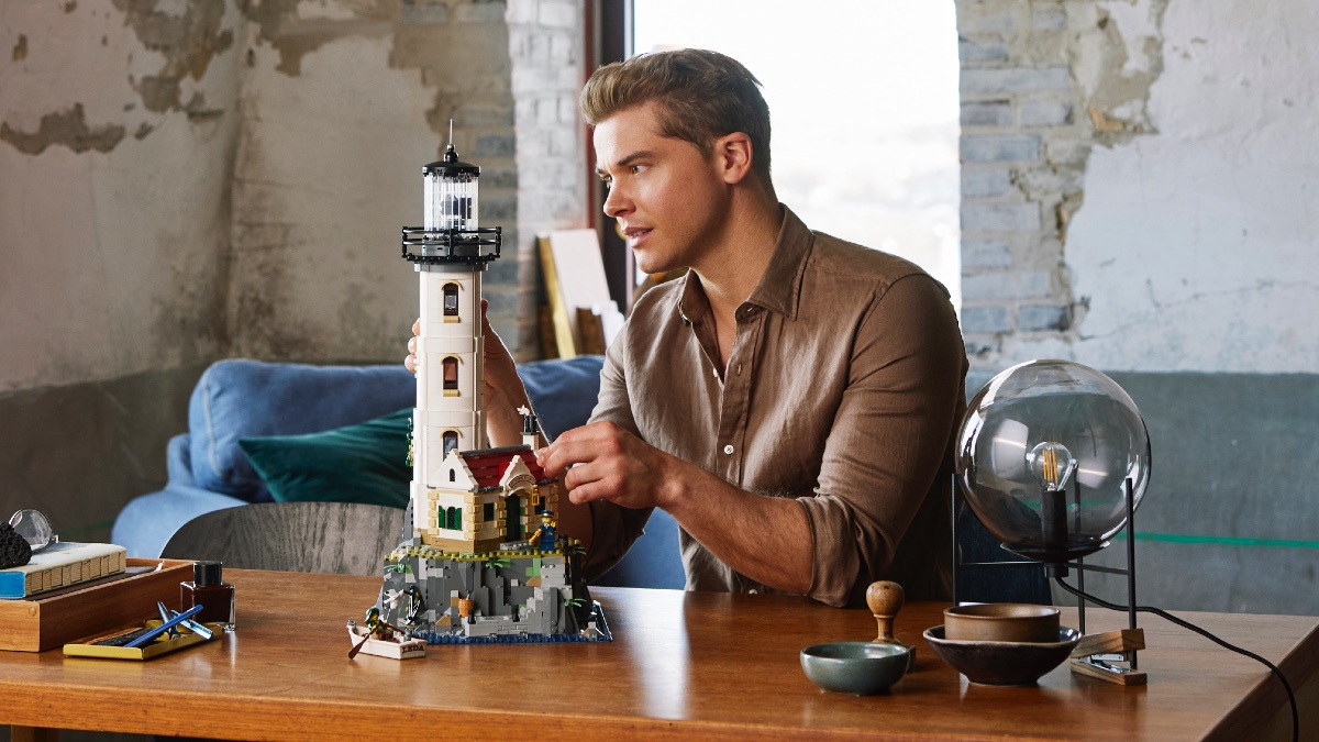 20% off LEGO Ideas 21335 Motorised Lighthouse back in stock