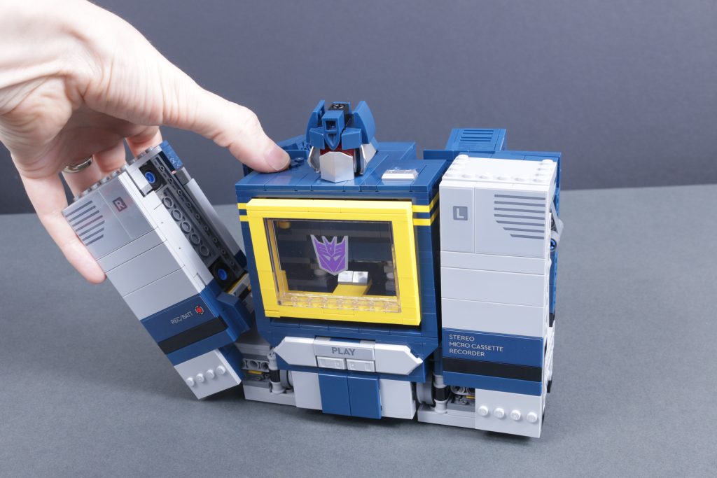 LEGO Icons Transformers 10358 Soundwave review 44 1024x683