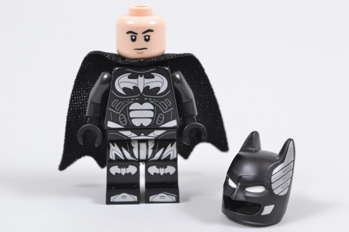 LEGO DC 65333 Batman Robin Batmobile 12 1200x800