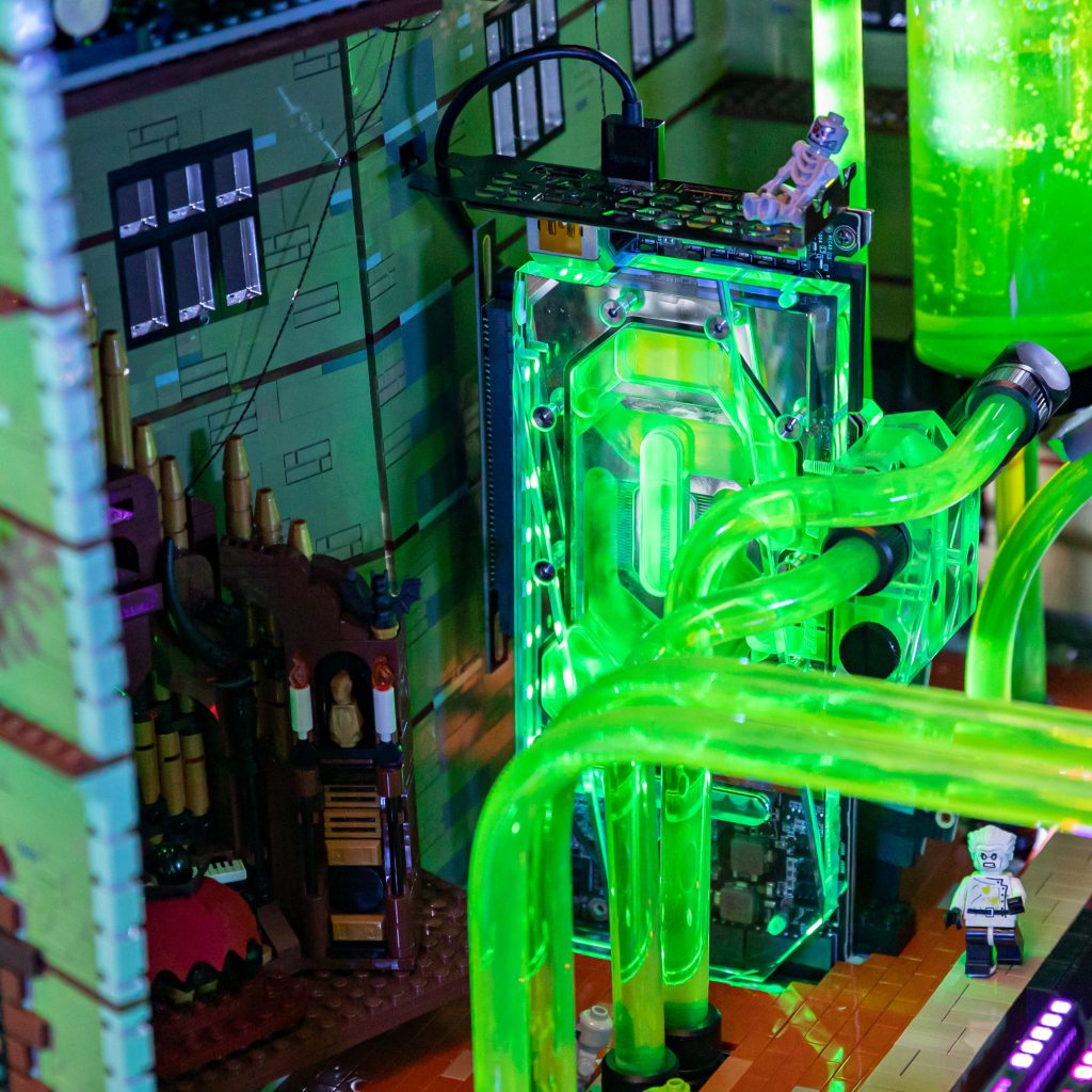 LEGO Haunted house gaming pc 4 1024x1024