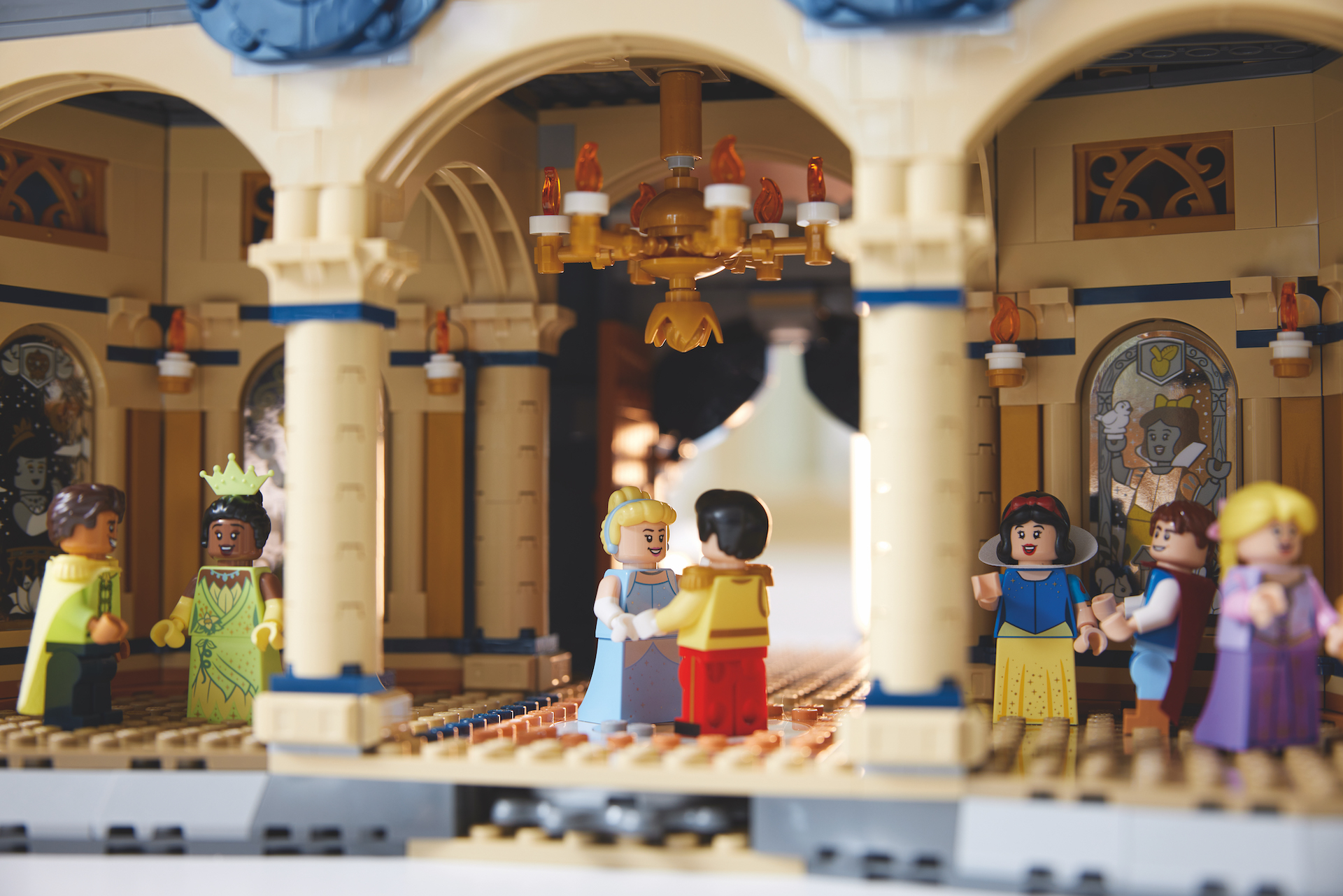 LEGO Disney 100th anniversary 43222 Disney Castle 31