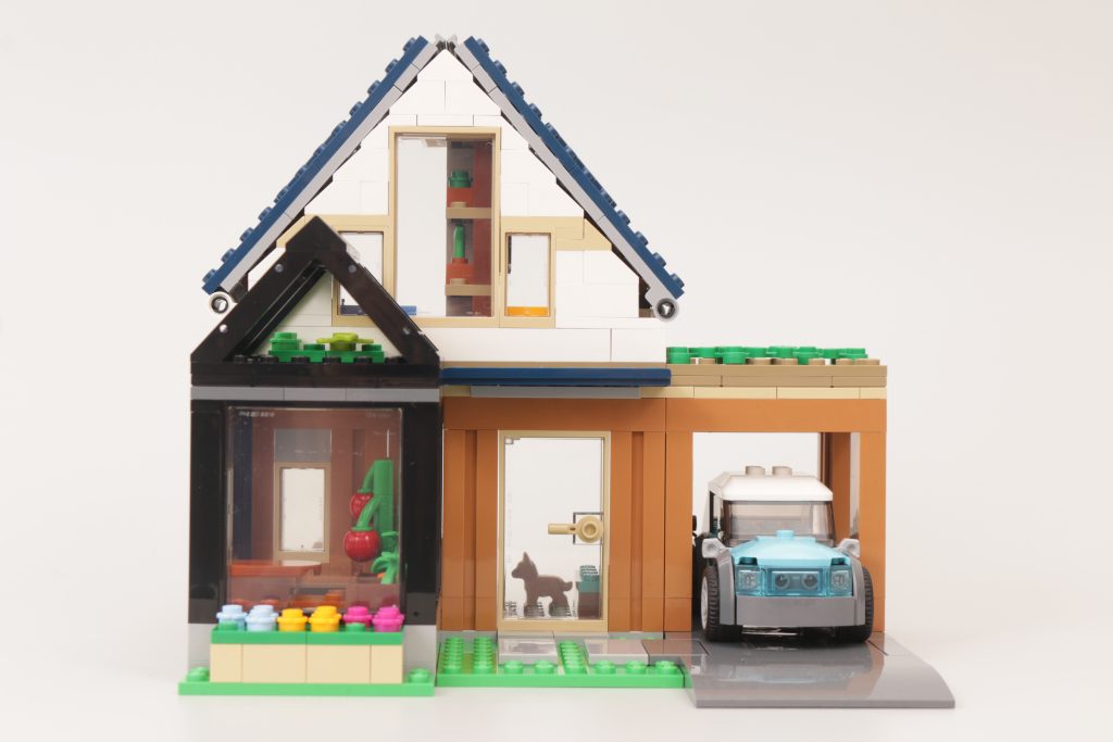 LEGO City 60398 Family House and Electric Car review 7 1024x683