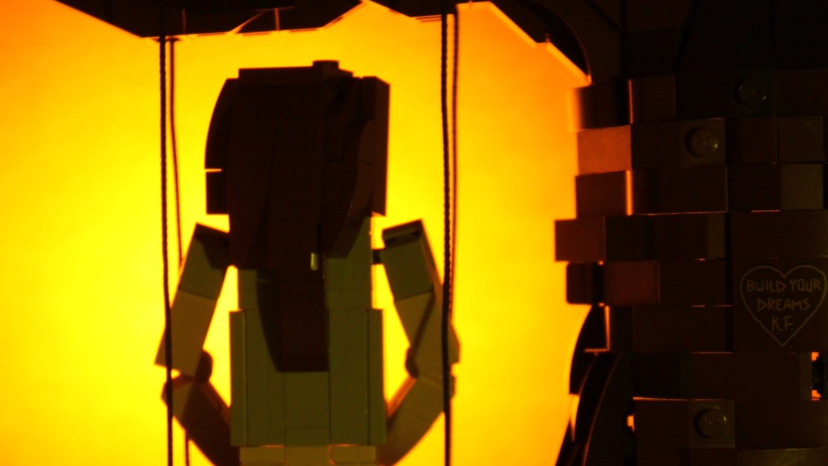 Brick Pic of the Day: Swing