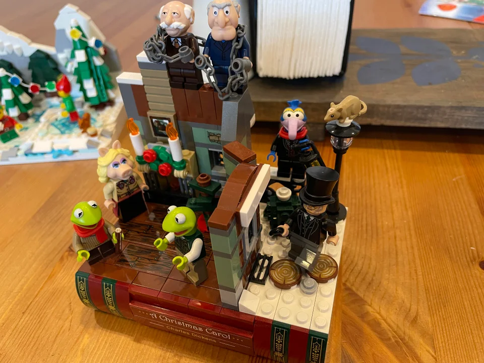REDDIT lego muppets christmas carol 2