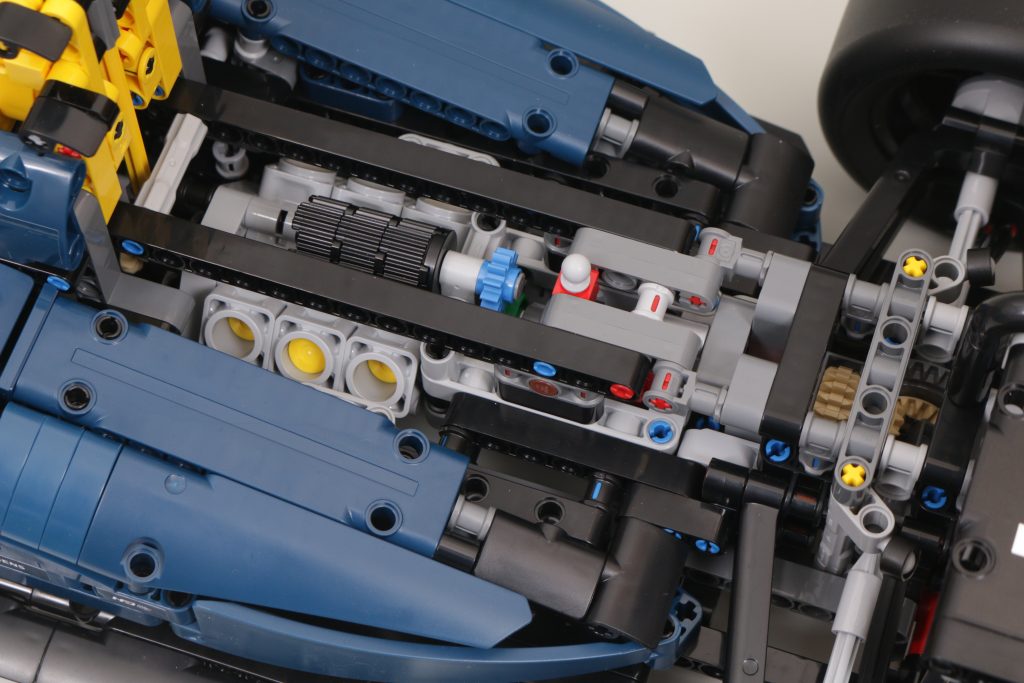 LEGO Technic 42206 Oracle Red Bull Racing RB20 F1 Car review 54 1024x683