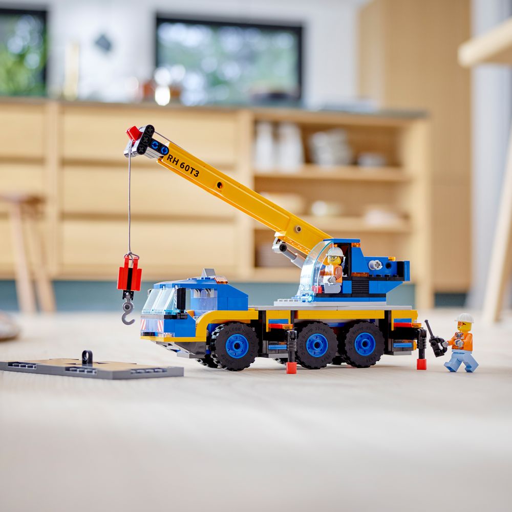LEGO CITY 60324 Off road Crane 5
