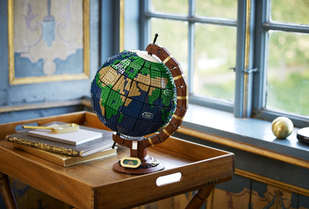 LEGO Ideas 21332 The Globe 34 1024x695