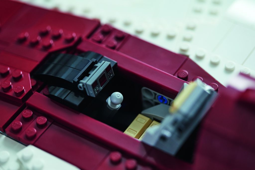 LEGO Star Wars 75275 UCS A wing 32