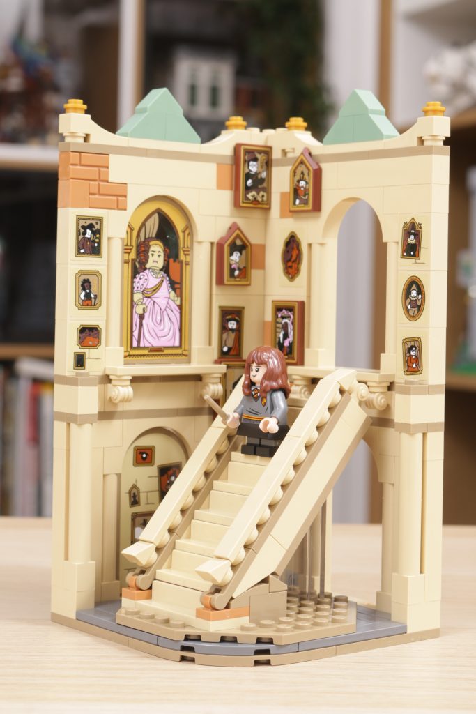 LEGO Harry Potter 40577 Hogwarts Grand Staircase GWP review 5 683x1024
