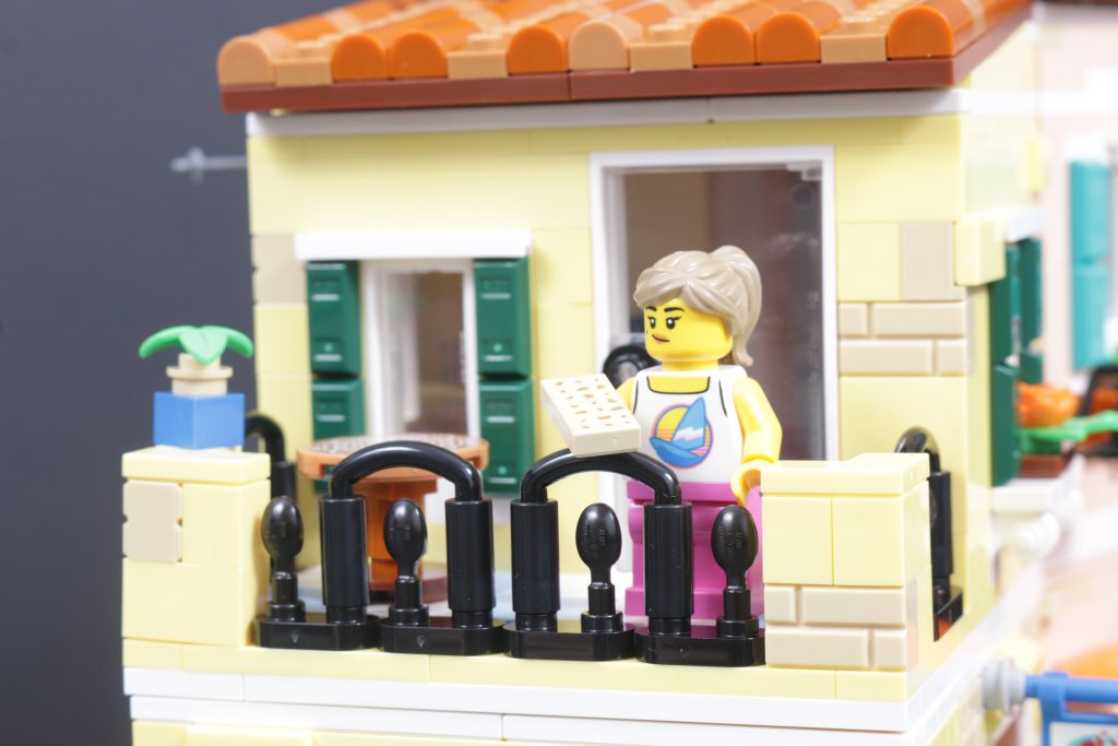 LEGO Ideas 21359 Italian Riviera review 19 1024x683
