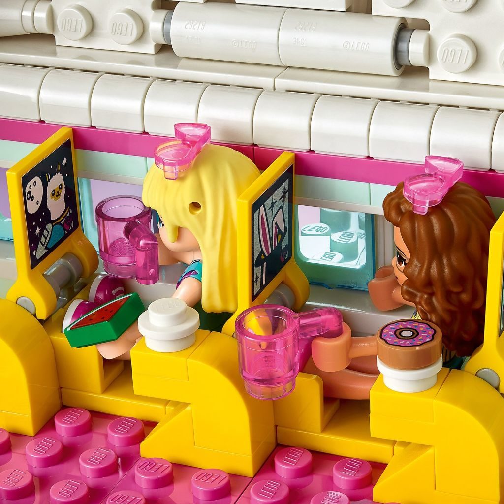 LEGO Friends 41429 Heartlake City Airplane 10 1024x1024