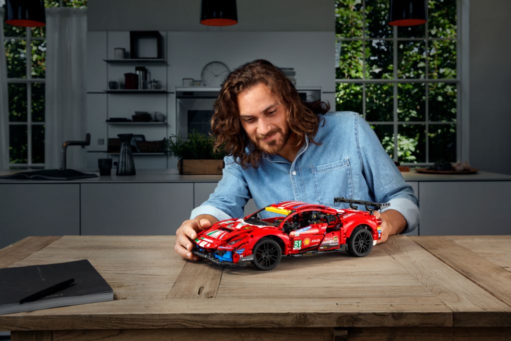 LEGO Technic 42125 Ferrari 488 GTE AF CORSE 51 5