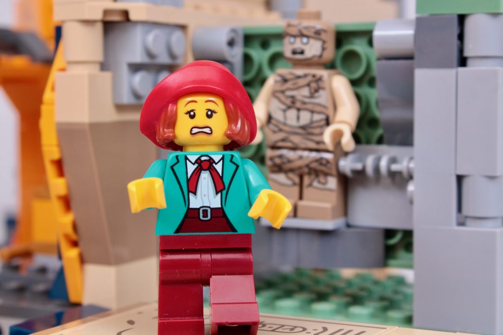 LEGO Indiana Jones 77013 Escape from the Lost Tomb Johnny Thunder Adventurers 5 1024x683