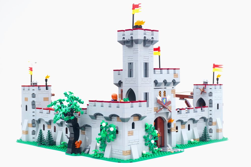 LEGO BrickLink Designer Program Medieval Seaside Market review 14 1024x683