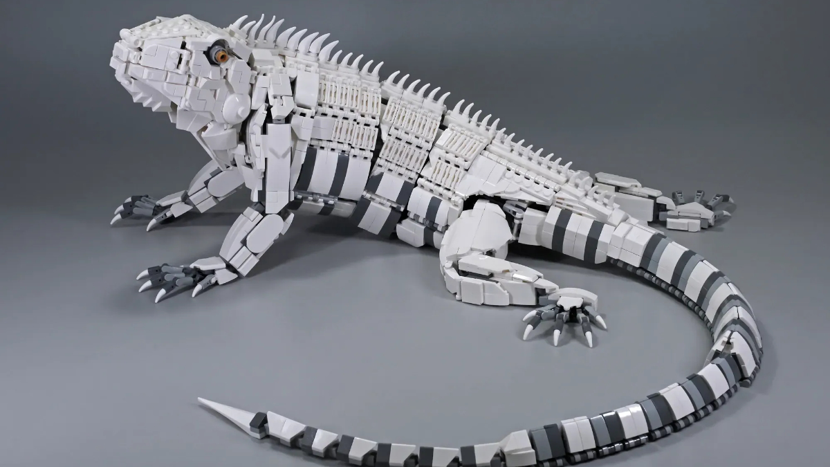 LEGO Ideas review kicks off with Green Iguana Mecha