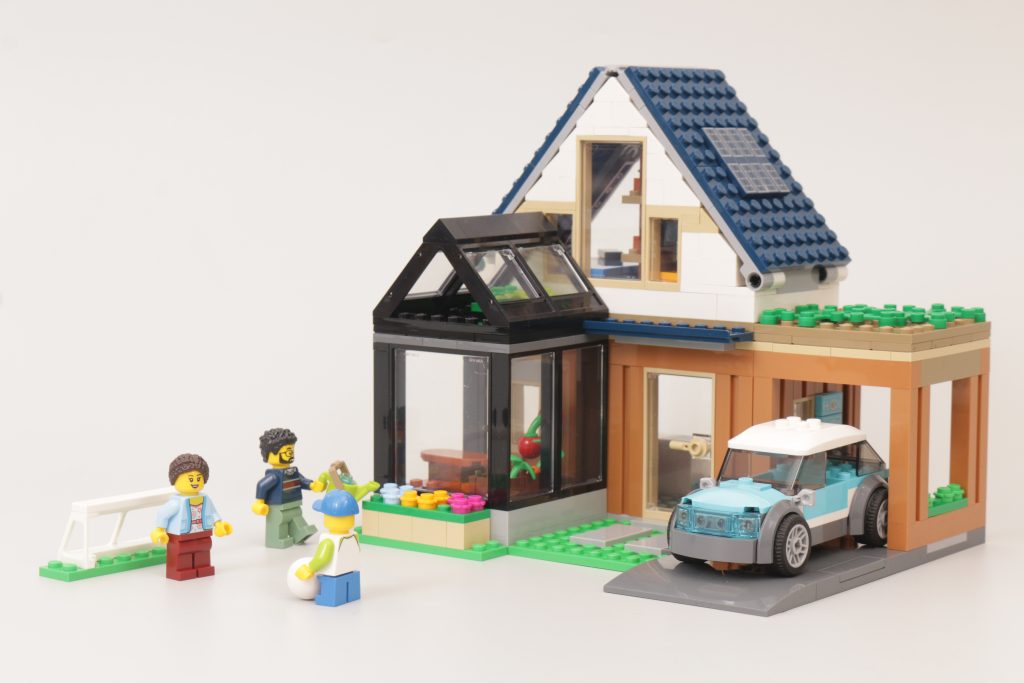 LEGO City 60398 Family House and Electric Car review 1 1024x683