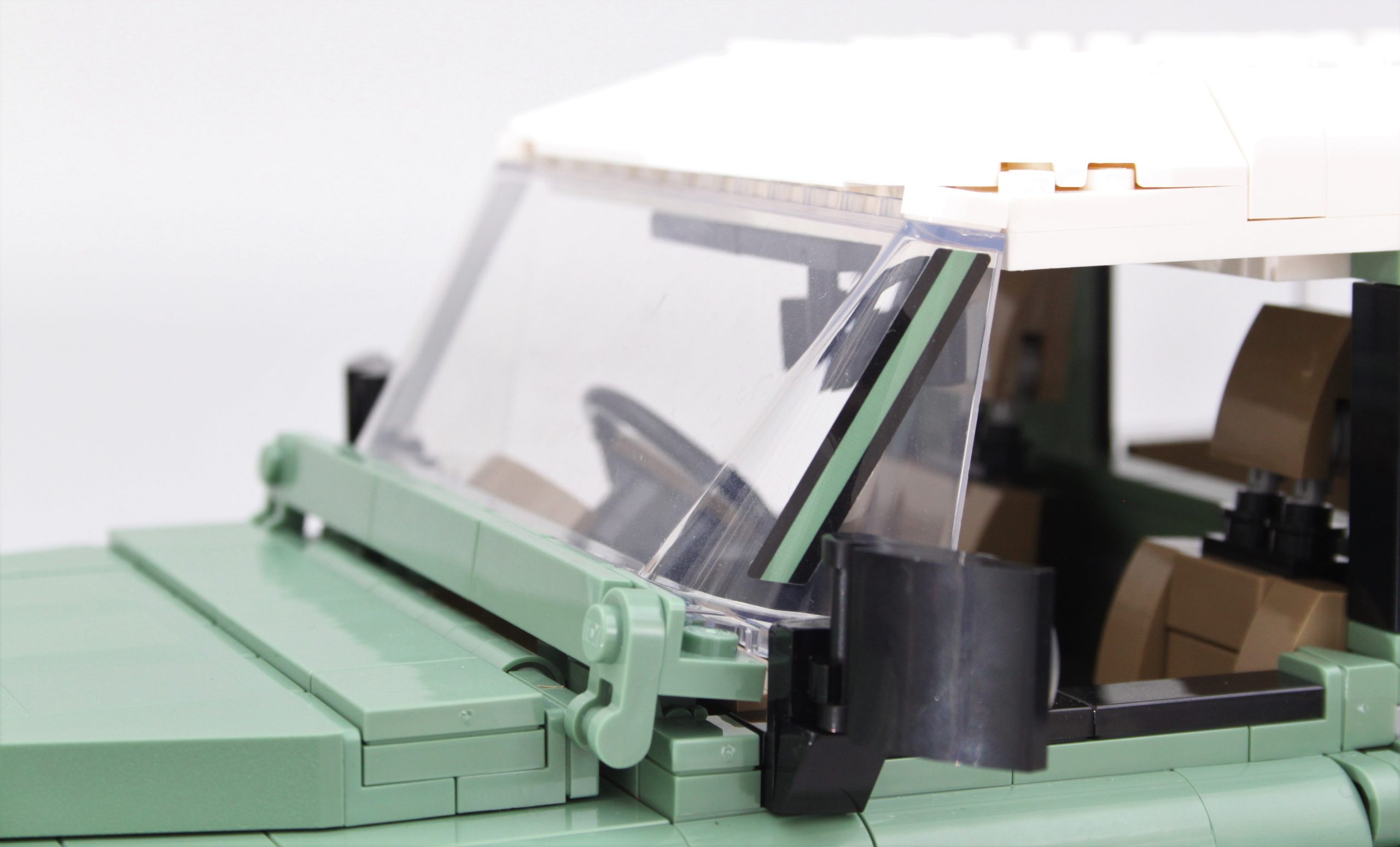 LEGO ICONS 10317 Land Rover Classic Defender 90 review 3 scaled