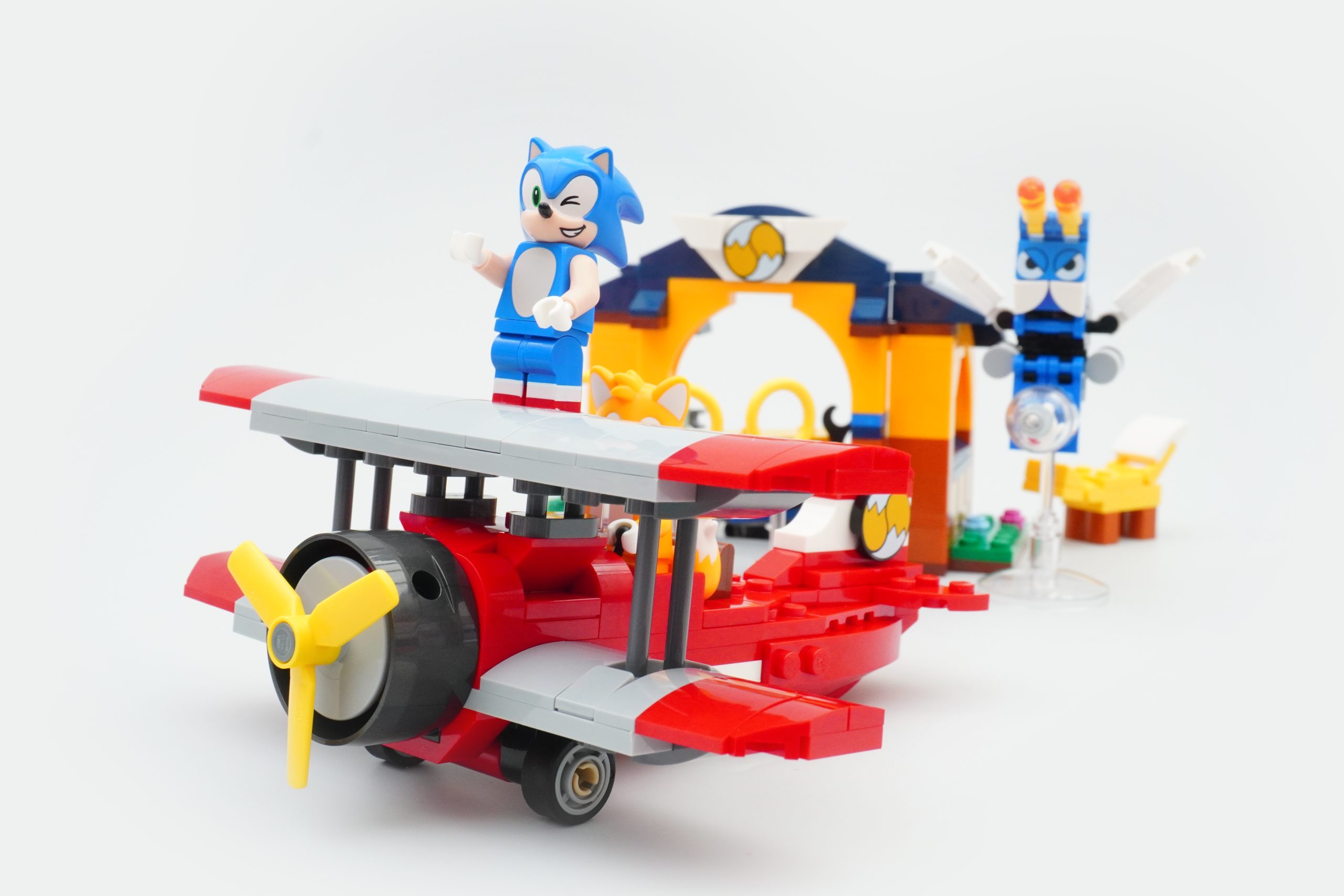 LEGO Sonic the Hedgehog 76991 Tails Workshop and Tornado Plane review 40 scaled