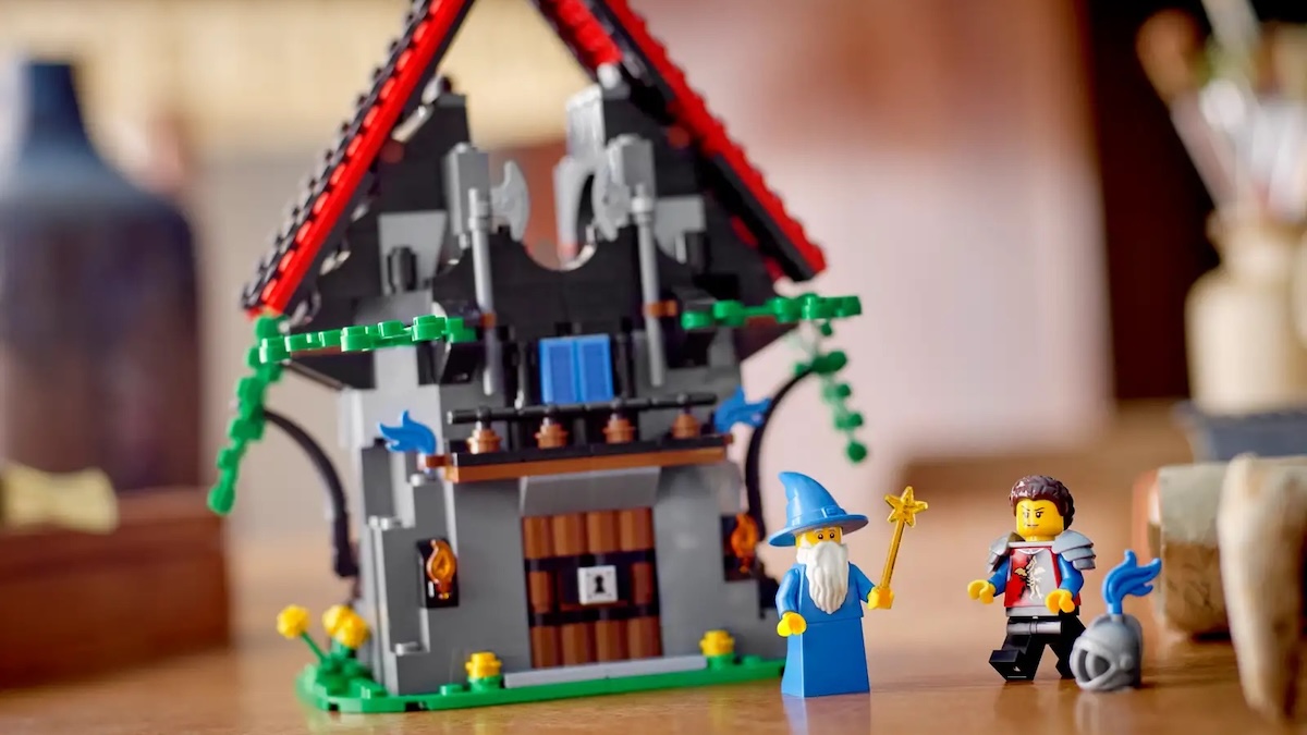 Two upcoming LEGO GWPs officially revealed