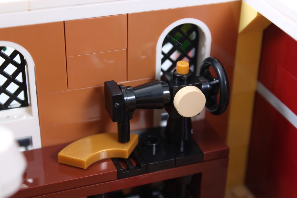 LEGO Icons 10312 Jazz Club review 45 1024x683
