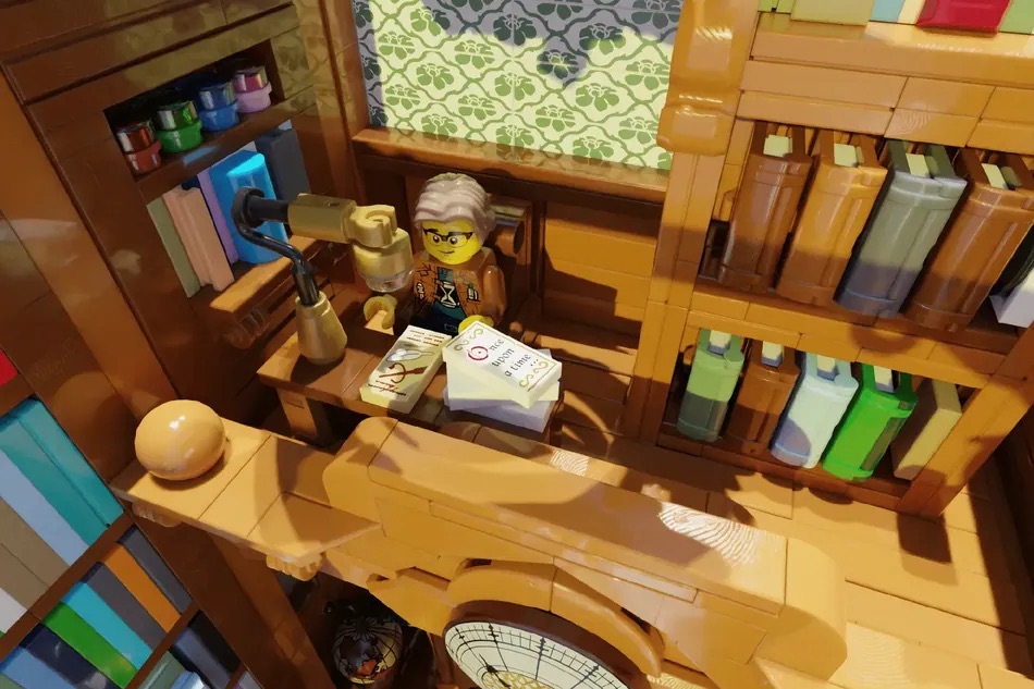 LEGO Ideas Booknook Story Laboratory 4