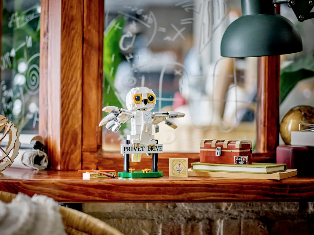 LEGO Harry Potter 76425 Hedwig at 4 Privet Drive 1024x767