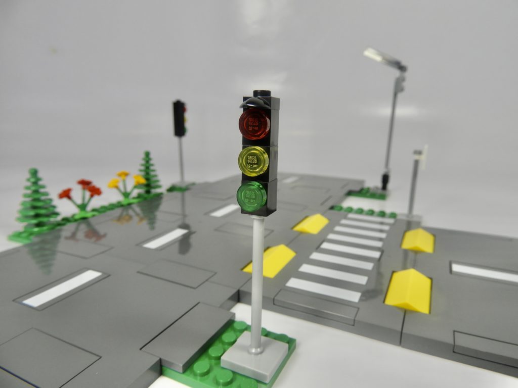 LEGO CITY 60304 Road Plates review 8