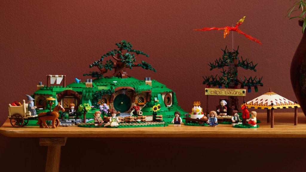 LEGO Icons 10354 The Lord of the Rings The Shire featured 1