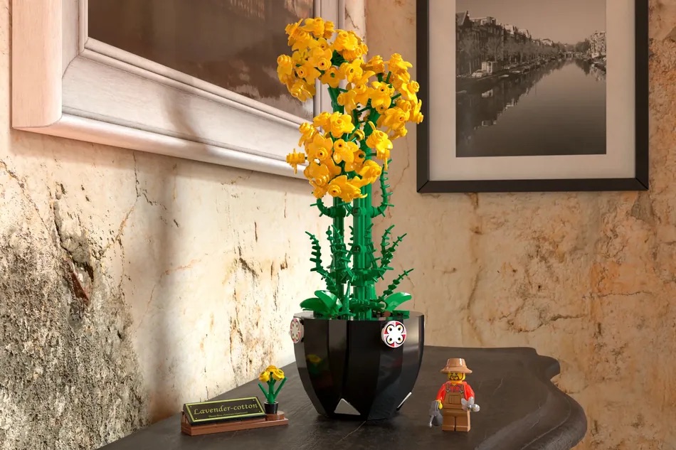 LEGO Ideas Good Ogels Garden 9