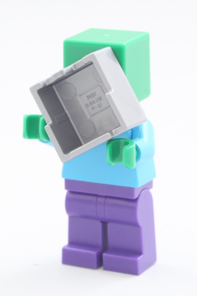 LEGO Minecraft 21186 The Ice Castle Zombie 5 681x1024