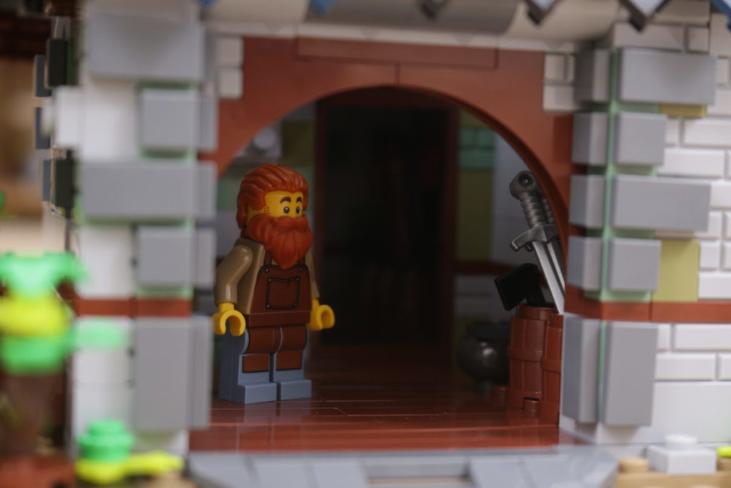 Rebuilding LEGO Ideas 21318 Medieval Blacksmith with Rebrickable 30 1024x683