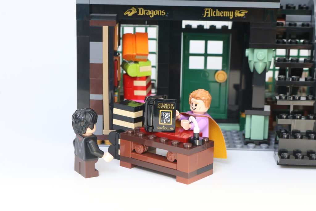 LEGO Harry Potter 75978 Diagon Alley review 56