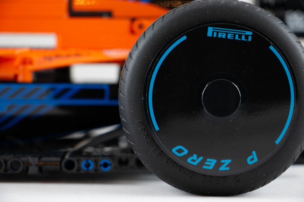 LEGO Technic 42141 McLaren Formula 1 Race Car review 07 1024x683